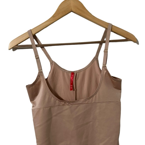 SPANX Braless Sculpting Open Bust Smartgrip Slip Shapewear - Picture 7 of 8